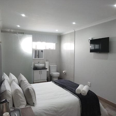 Blue Owl Guest House Моссел-Бей Экстерьер фото