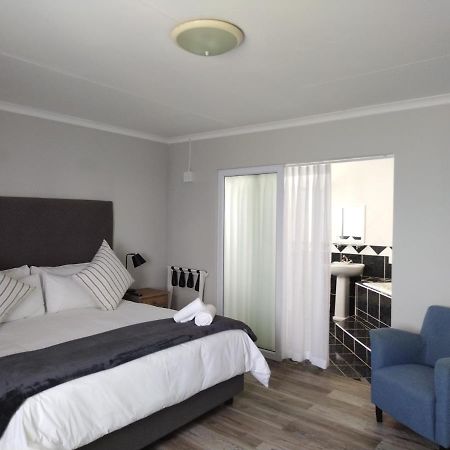 Blue Owl Guest House Моссел-Бей Экстерьер фото