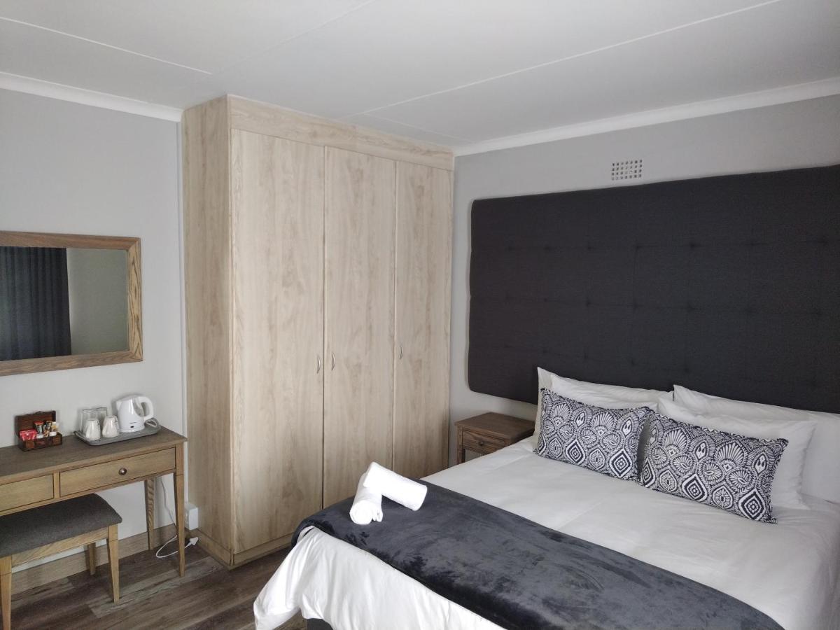 Blue Owl Guest House Моссел-Бей Экстерьер фото