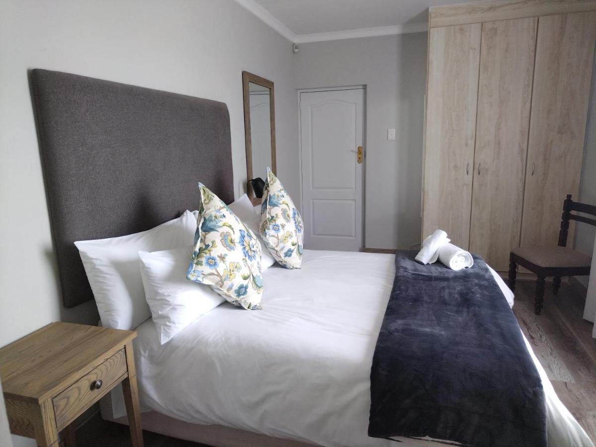 Blue Owl Guest House Моссел-Бей Экстерьер фото