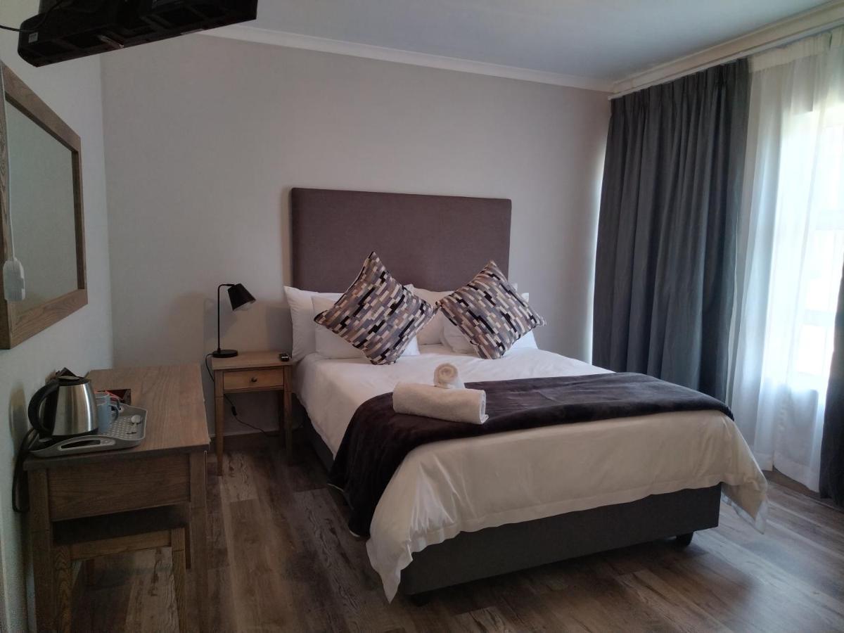Blue Owl Guest House Моссел-Бей Экстерьер фото