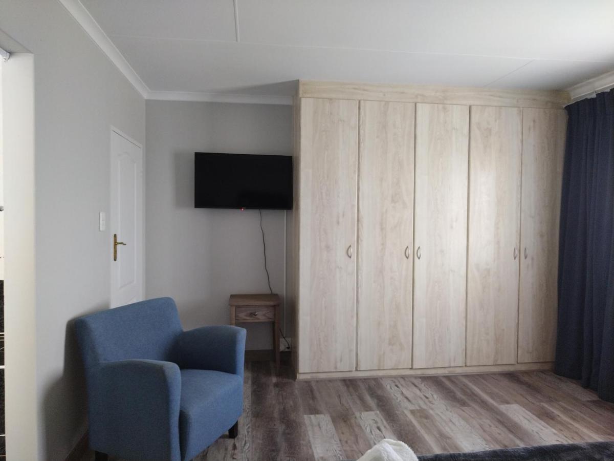 Blue Owl Guest House Моссел-Бей Экстерьер фото