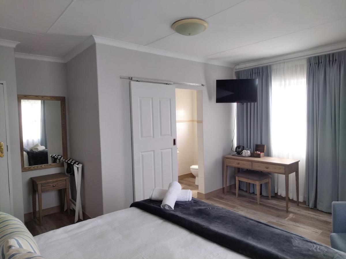 Blue Owl Guest House Моссел-Бей Экстерьер фото