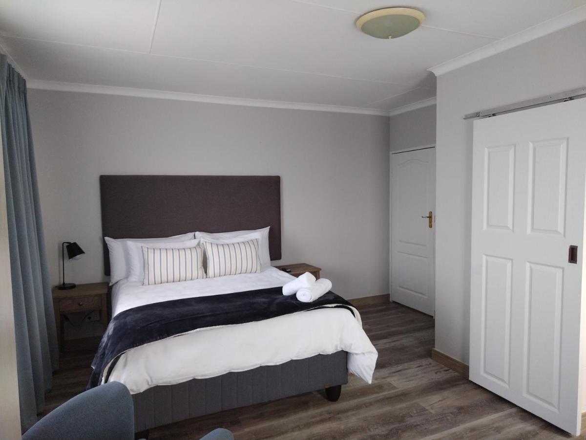 Blue Owl Guest House Моссел-Бей Экстерьер фото