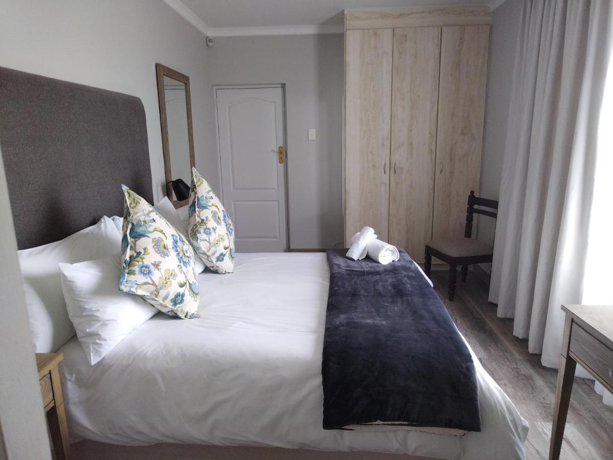 Blue Owl Guest House Моссел-Бей Экстерьер фото