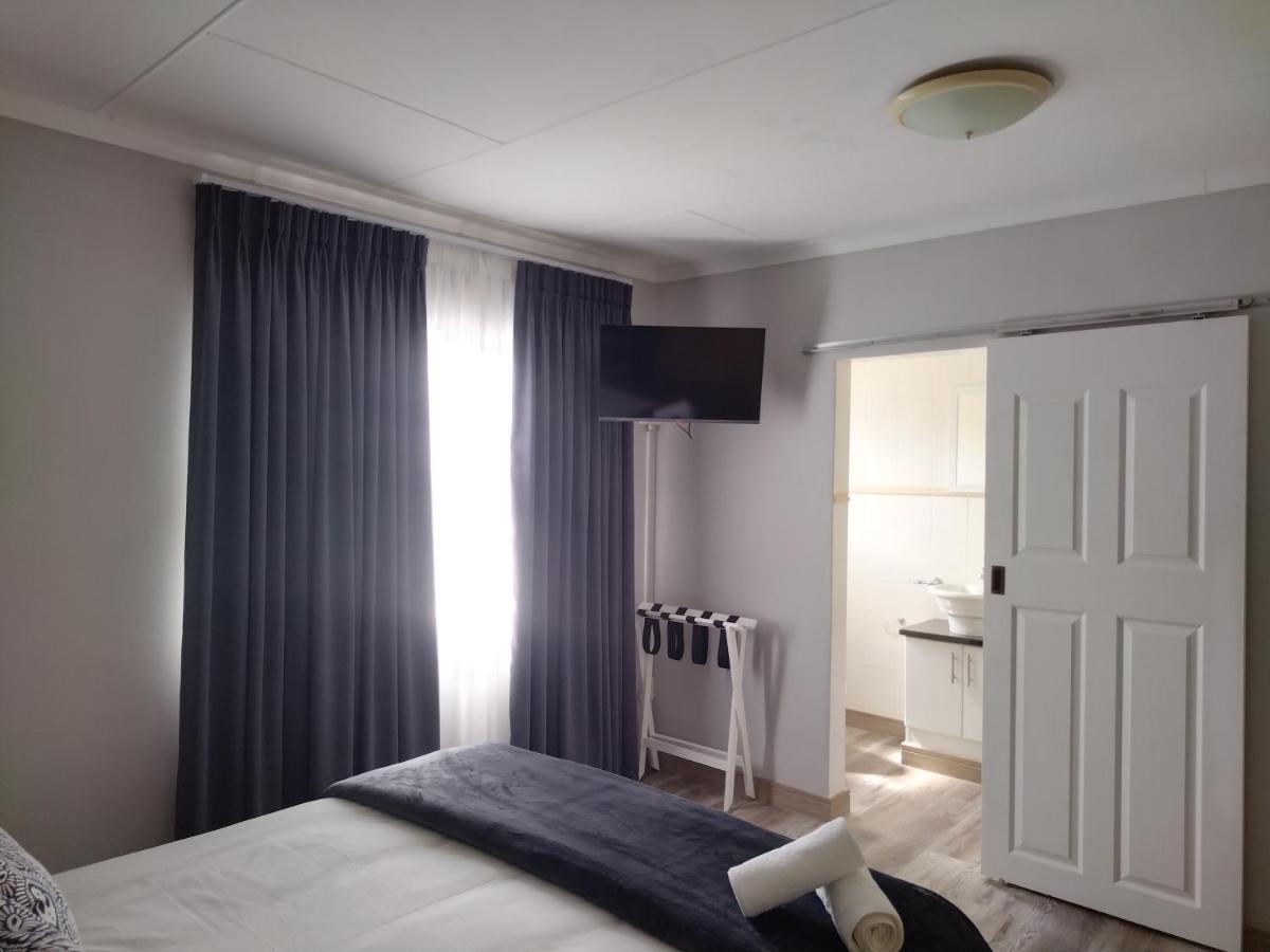 Blue Owl Guest House Моссел-Бей Экстерьер фото